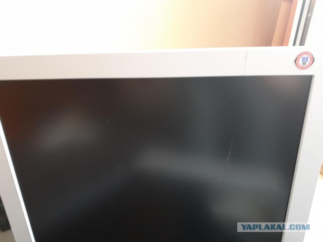 Отдам LCD монитор 15" в СПб