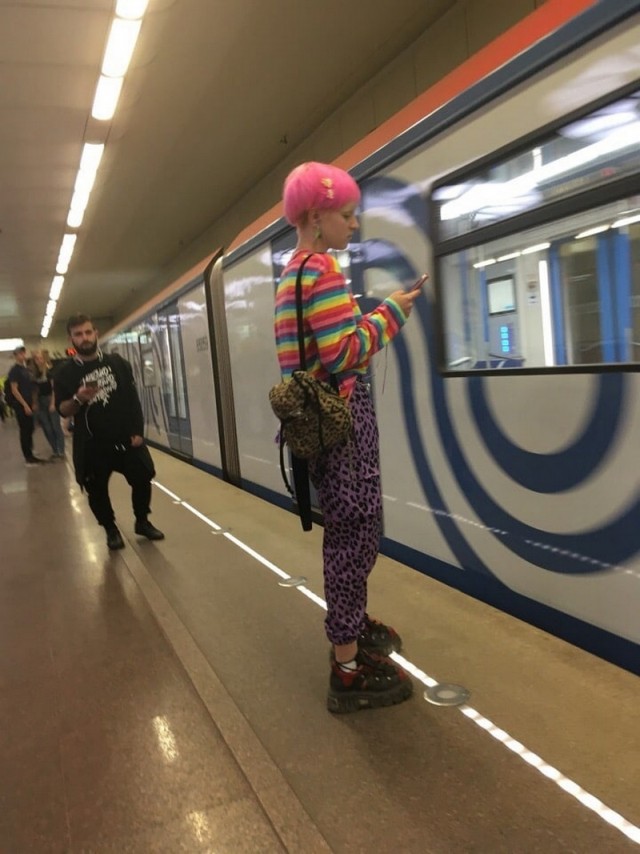 "Модники" из метро
