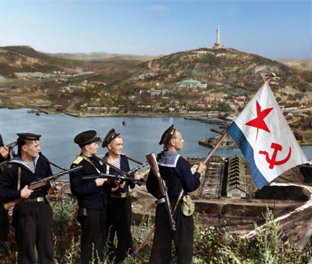 1945 год в 84 фотографиях