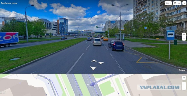 Страшное с перекрестка в Бутово. Мотоциклист на полном ходу влетел в иномарку.