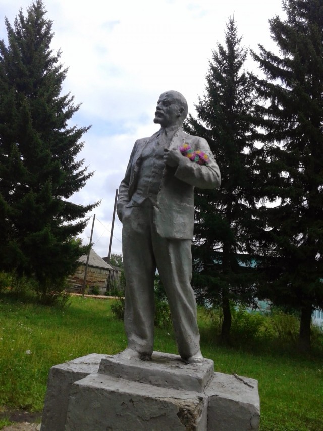 Ленин разный