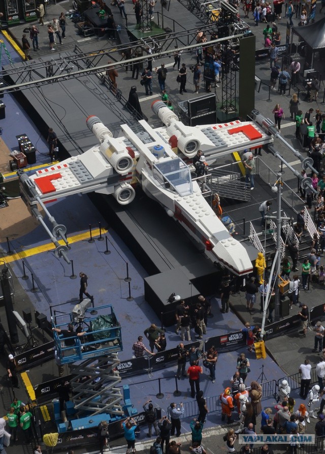 Грандиозные сооружения из LEGO
