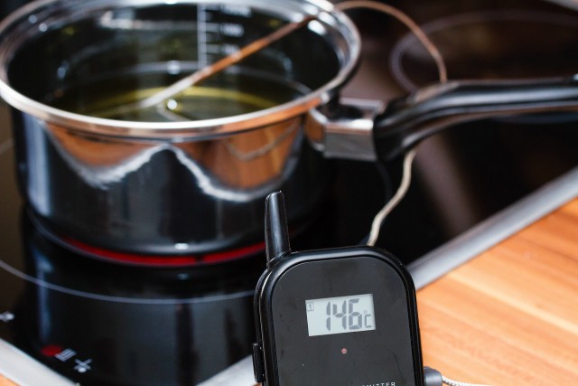 Легендарный немецкий фастфуд "Карривурст с картофелем фри"