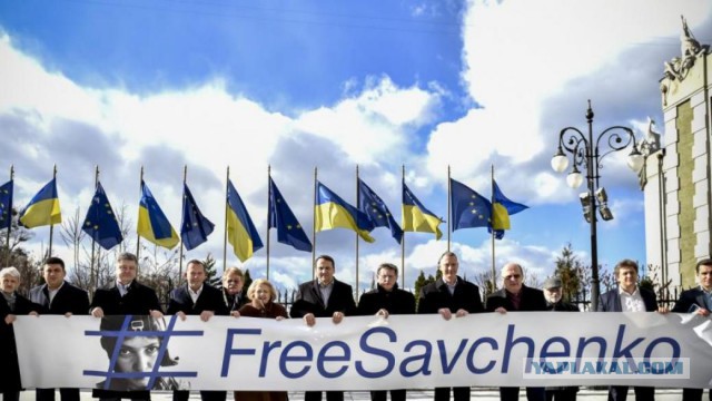 Зеленский и Порошенко: дебаты с переводом на русский язык | LIVE