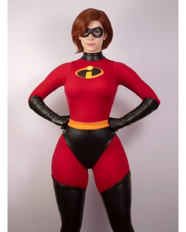 Косплей Эластики из мультфильма "Суперсемейка"