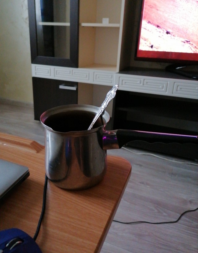 А из какой кружки вы пьёте на работе?