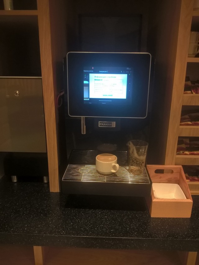 Угадайте по фоткам, кем я работаю?