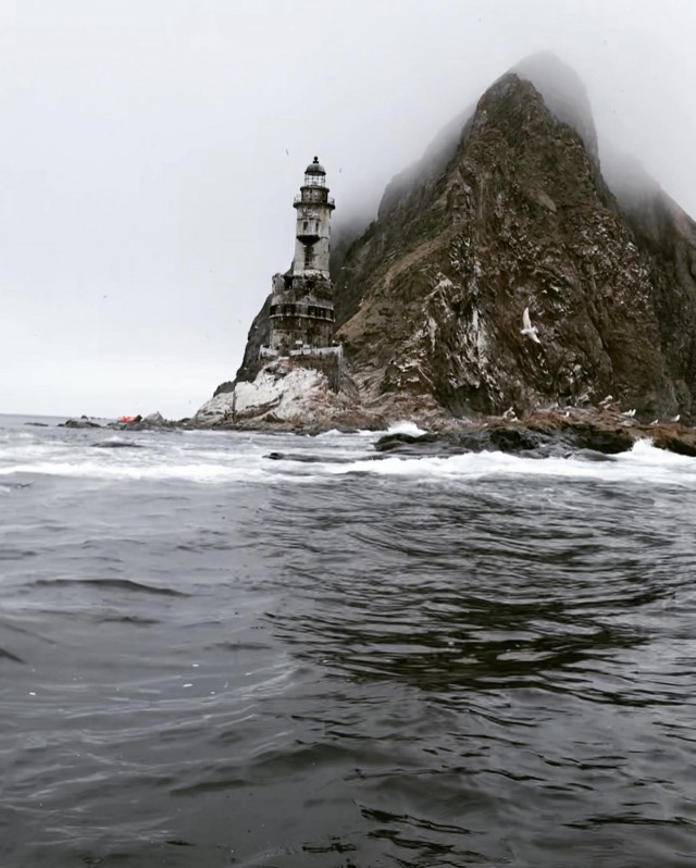Владивосток – «и только море воды»
