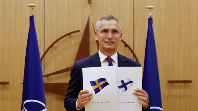 Швеция и Финляндия будут приняты в НАТО уже сегодня — генсек альянса Йенс Столтенберг
