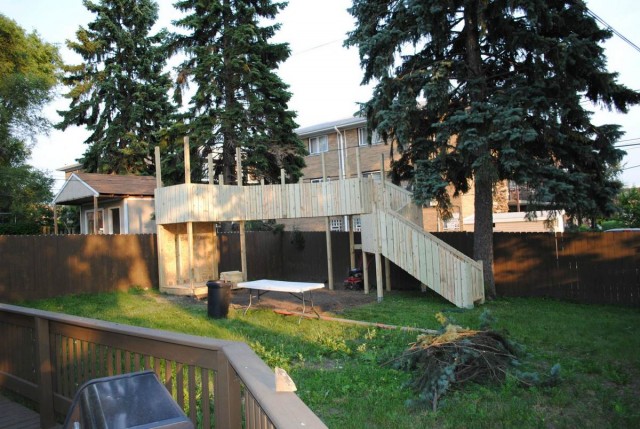 Сюрприз любимым или детская площадка