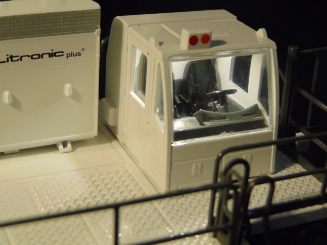 Радиоуправляемая модель карьерного самосвала LIEBHERR T264 Litronic