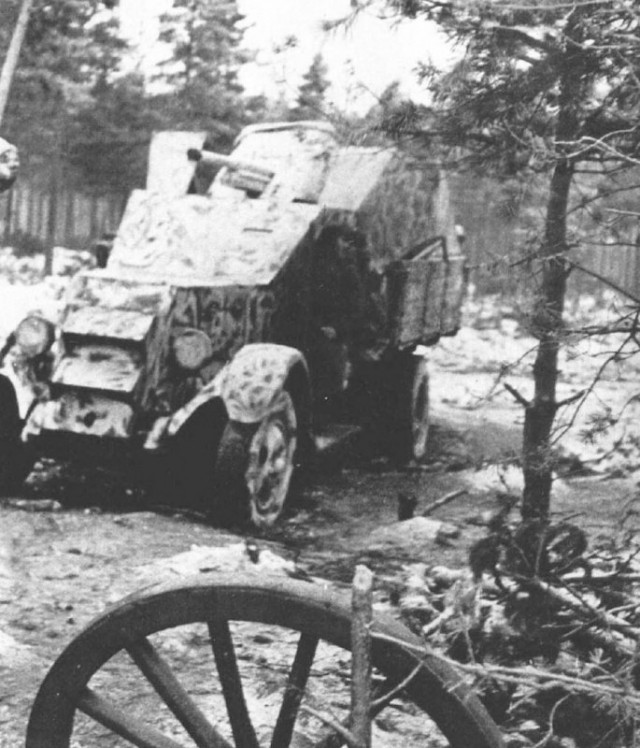«Советская военщина — самая подлая и тупая из всех. Это она «победила» 1:10.» Об идейных вдохновителях и духовных наставниках  К