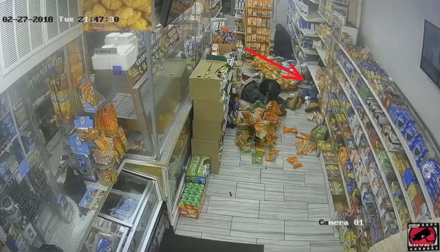 Обычный вечер в американском магазине
