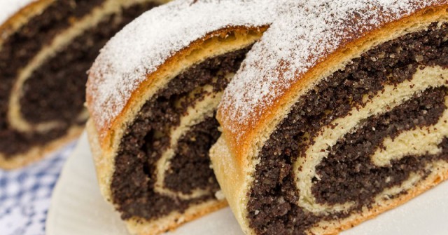 Петиция за запрет маковых рулетов