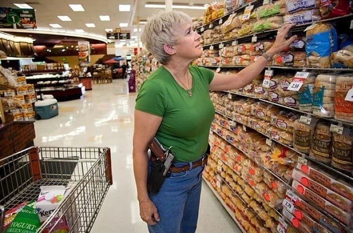 Вот как надо ходить в супермаркет если живёшь в Техасе