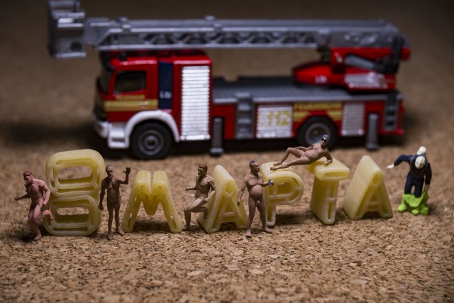 С Восьмым Арта!