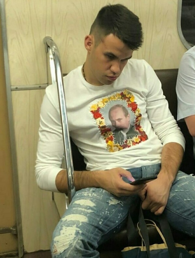 Гляньте, какие модники в нашем метрополитене водятся