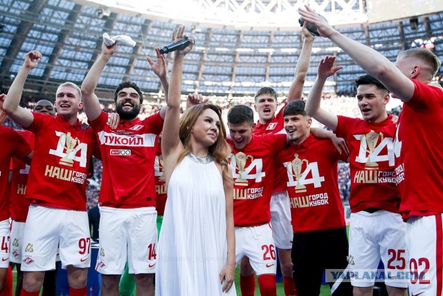 МакSим в "Лужниках" после финала кубка России по футболу