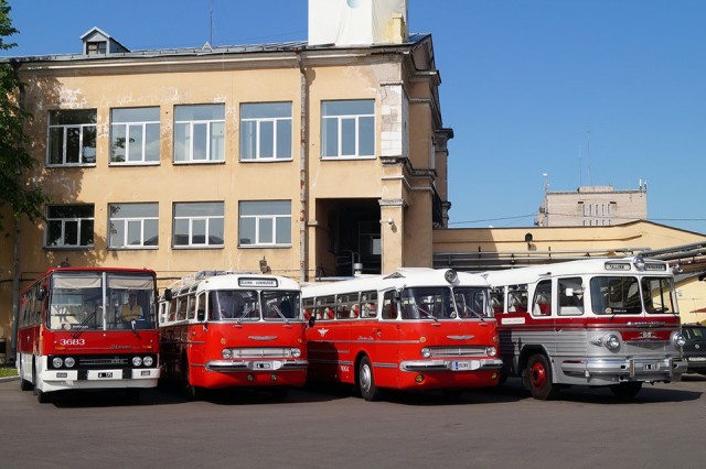 Импортные автомобили в СССР: «Икарус» и другие