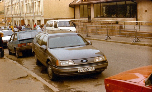 Эксклюзивные автомобили в России на старых фото