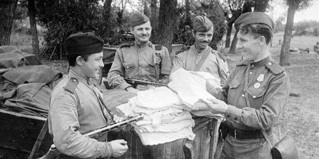 Прачка — звучит гордо: чем занимались банно-прачечные отряды в Великую Отечественную