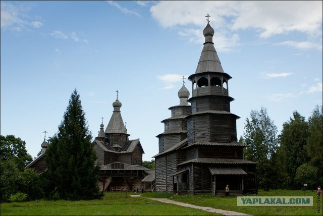 Уникальная деревянная Успенская церковь сгорела в Кондопоге