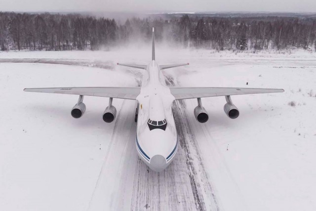 Россия впервые в своей истории вывела на «слоновью прогулку» сразу шесть Ан-124-100 «Руслан»