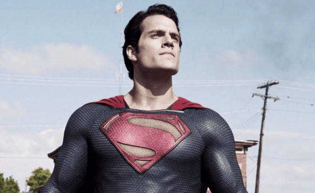 Россиянам советуют стоять в позе Супермена на собеседовании, чтобы получить работу