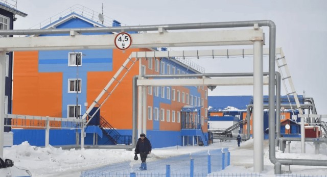 "Работаю для семьи, а семью потерял" - работаю руководителем вахты 10 лет и вижу, какая настоящая жизнь в регионах