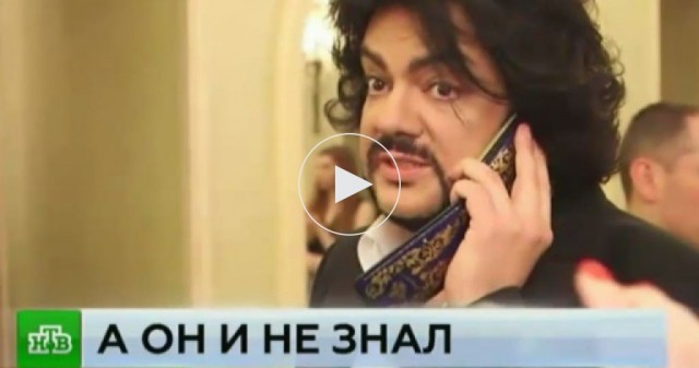Лукашенко снова вышел из резиденции с автоматом