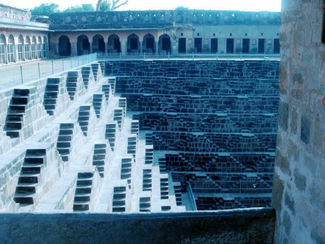 Колодец Chand Baori в Индии (26 фото)