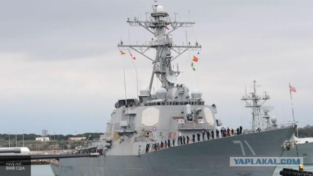 Российский истребитель остановил провокацию эсминца США в Черном море