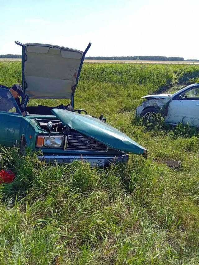 Поворот налево, и обгоняльщики.