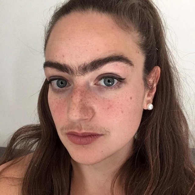 Ленка, фотай давай, я же пазирую