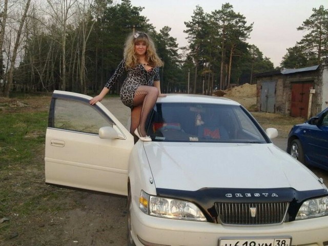 Ленка, я уже позирую, давай фоткай