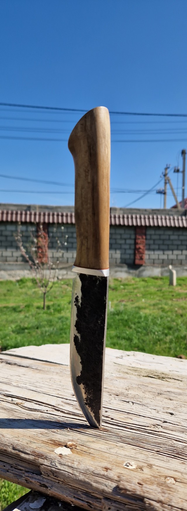 Нож