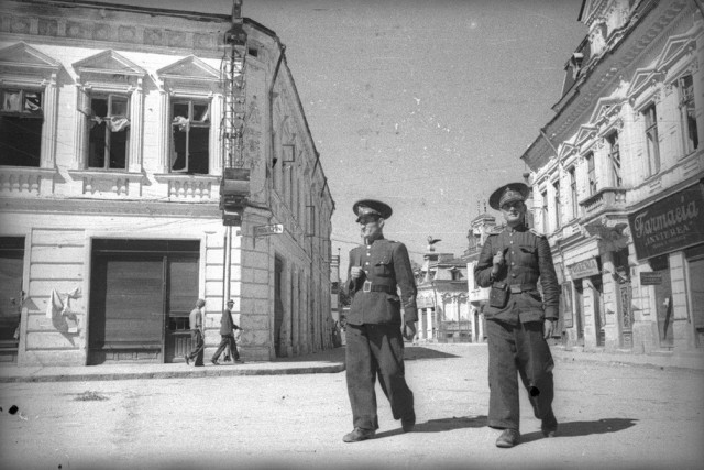 Фотограф Евгений Халдей