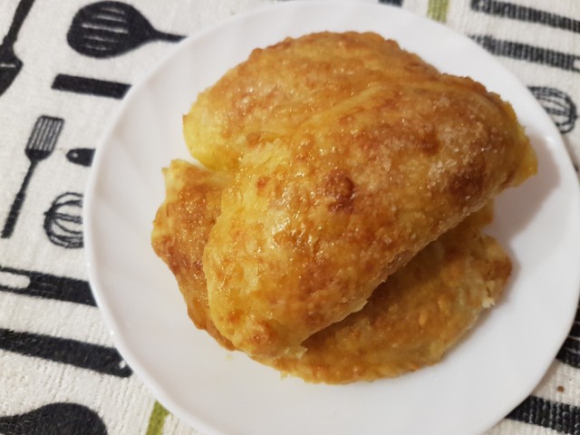 Сырные пирожки с яблоками
