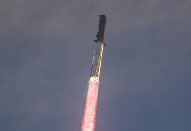 Запуск корабля Starship