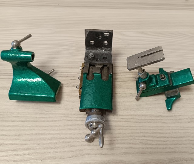 Продаю часовой токарный станок.