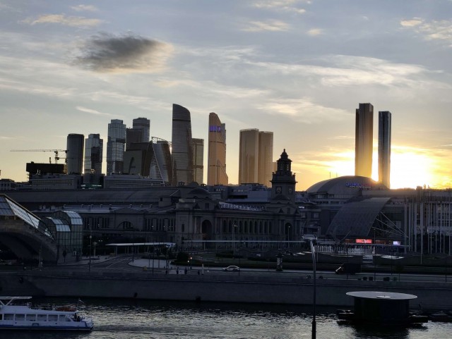 Шляюсь по  Москве