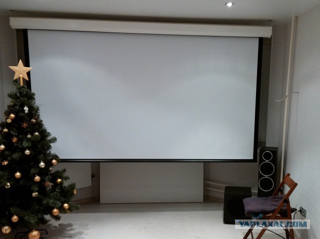 Пришел домой, подключил телефон к колонке...