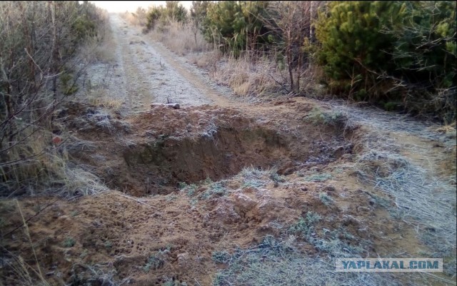 РЖД отрежет от цивилизации поселок в Подмосковье, закрыв ж/д переезд. Говорят, его не существует!