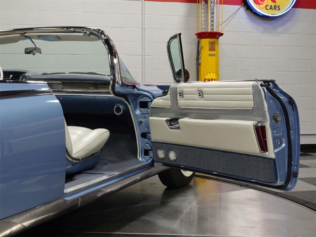 'CadMad' 1959 Cadillac Eldorado Brougham. Своеобразных автофото пост.