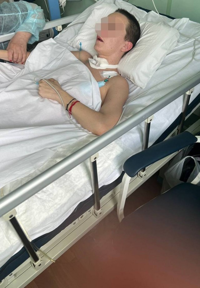 После больнички. Послеоперационная палата. Палата больницы от первого лица. Девушка в больничной палате. Маленькая девочка в больнице.