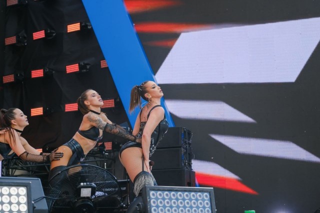 В Госдуме задумались о необходимости обязать артистов выступать на концертах в согласованных нарядах