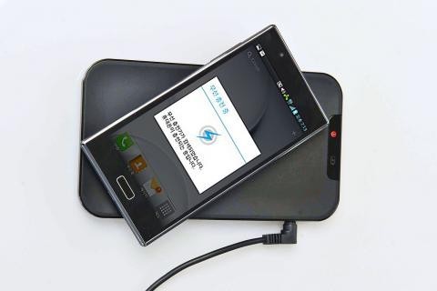 Технология будущего: заряжаем гаджеты прямо из воздуха