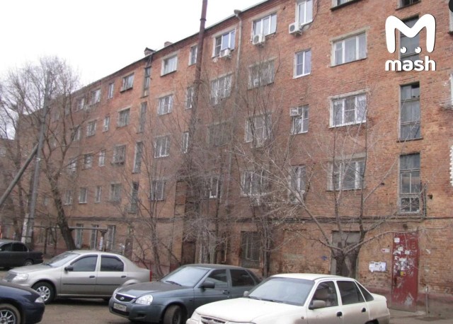 В Астрахани обрушился подъезд жилого дома