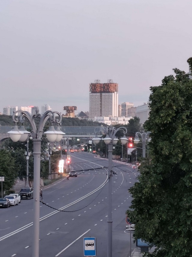 Шляюсь по  Москве