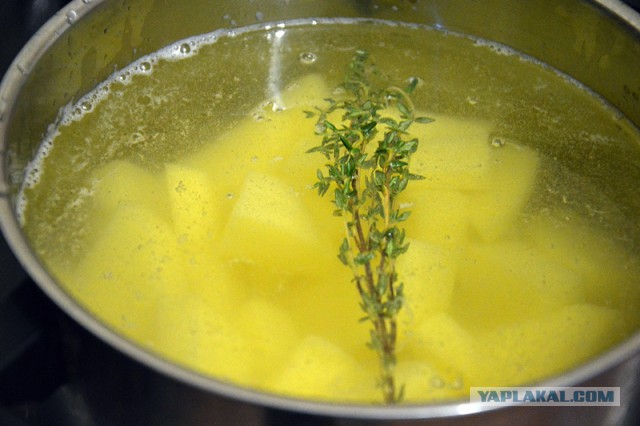 Мясо в кубе и картофельные шары